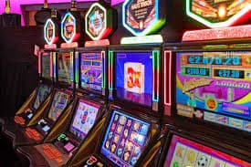 Wolf Gold free-spin bonus round on kebaya4d slot mobile interface with expanded reel display